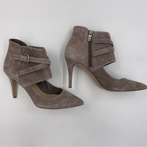 BCBGeneration Suede Zip Ankle Bootie Heels Cut Out Buckle Strap Taupe Warm Grey - Picture 10 of 16